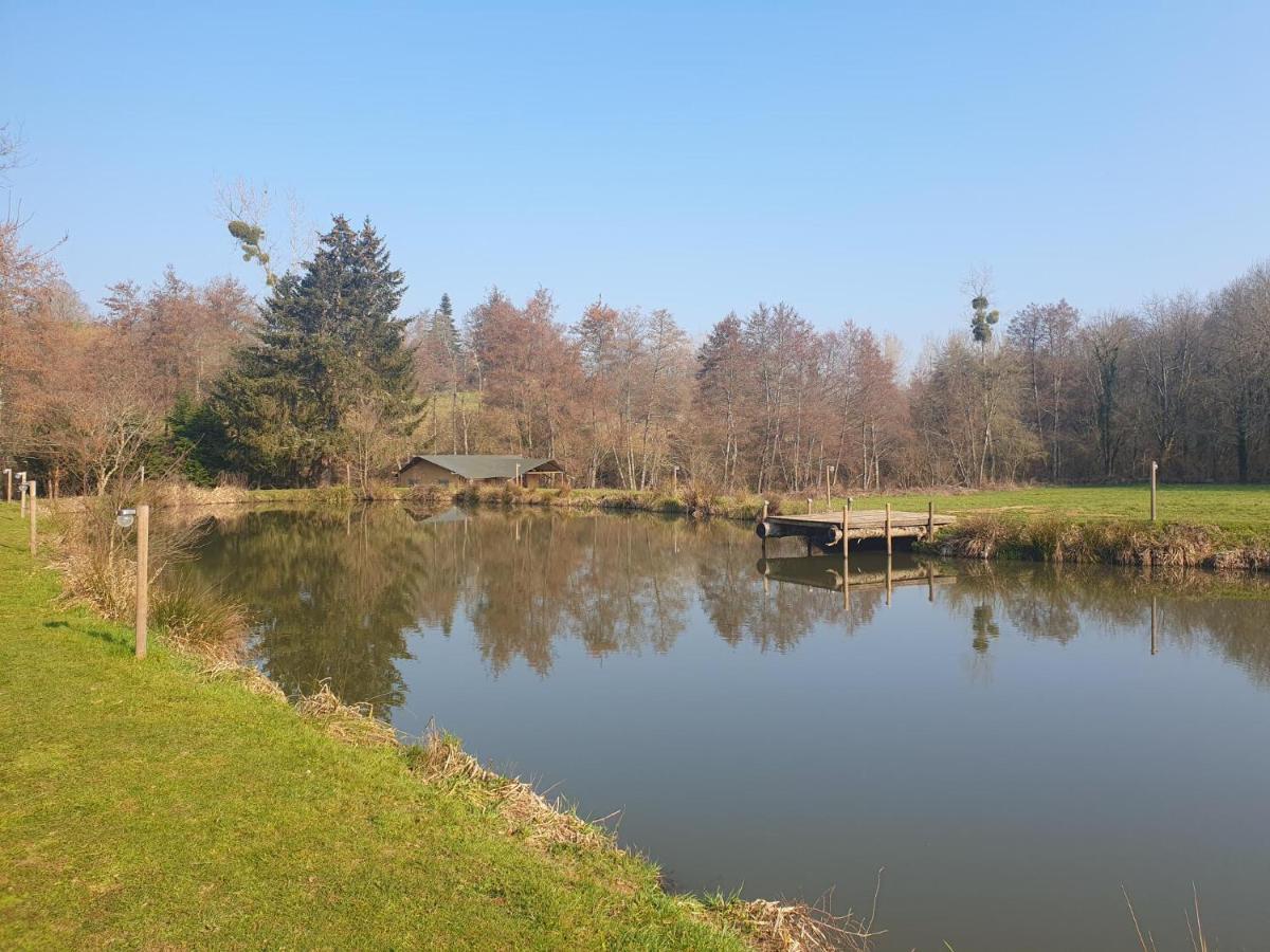 Luxury Safari Tents At Moulin Du Pommier Glamping & Camping Saulgond Exteriör bild