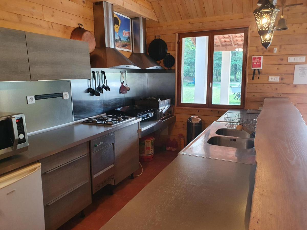 Luxury Safari Tents At Moulin Du Pommier Glamping & Camping Saulgond Exteriör bild