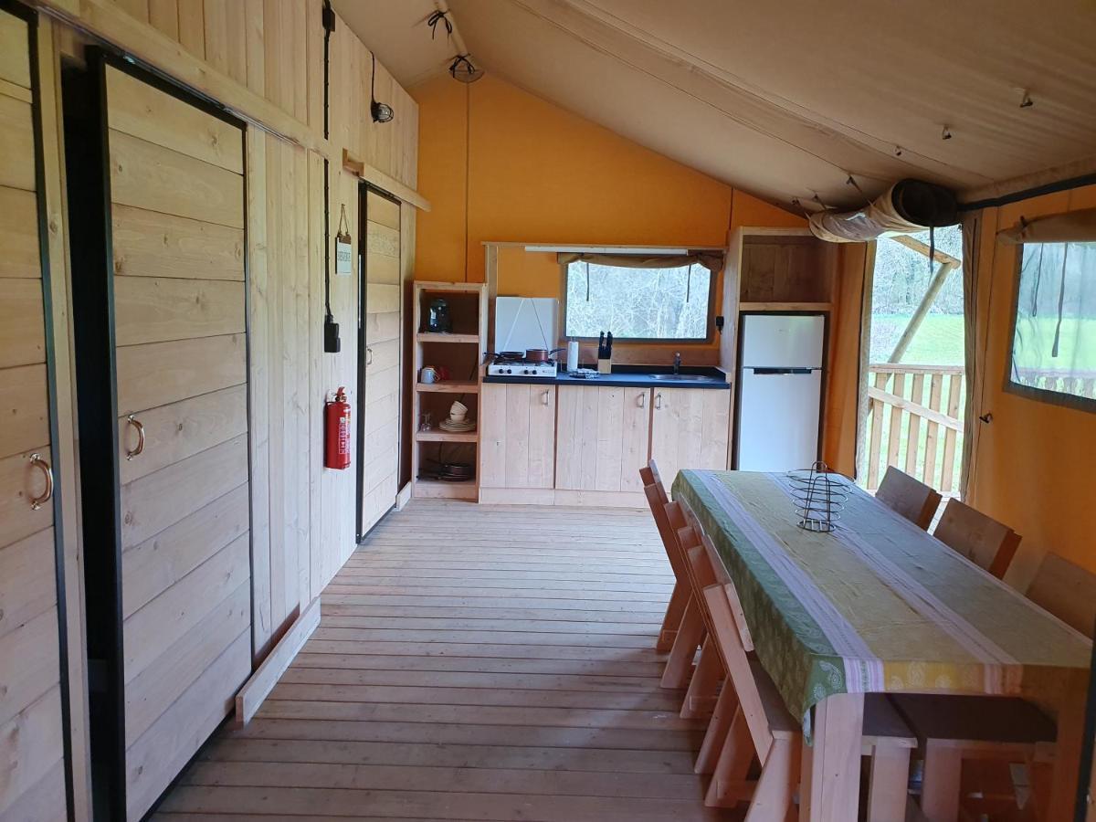 Luxury Safari Tents At Moulin Du Pommier Glamping & Camping Saulgond Exteriör bild