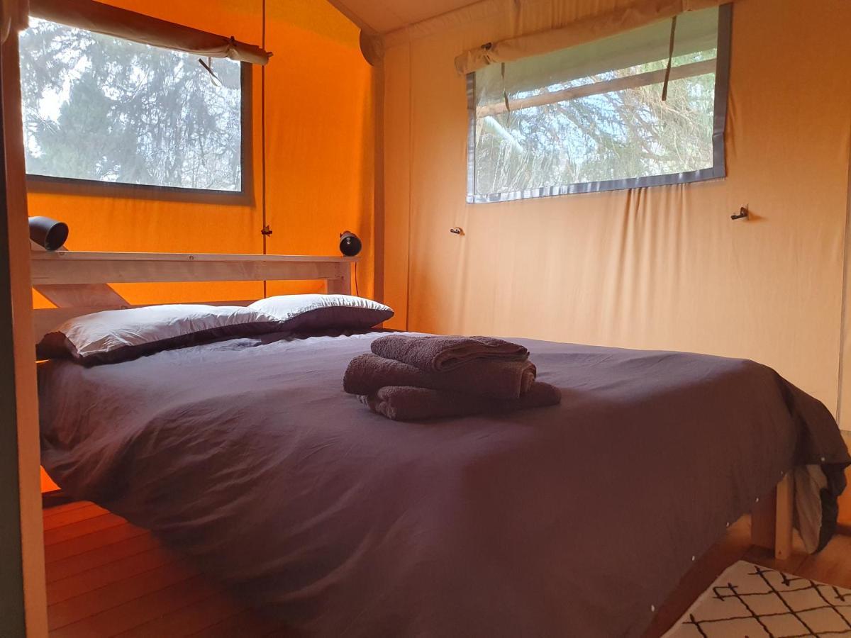Luxury Safari Tents At Moulin Du Pommier Glamping & Camping Saulgond Exteriör bild