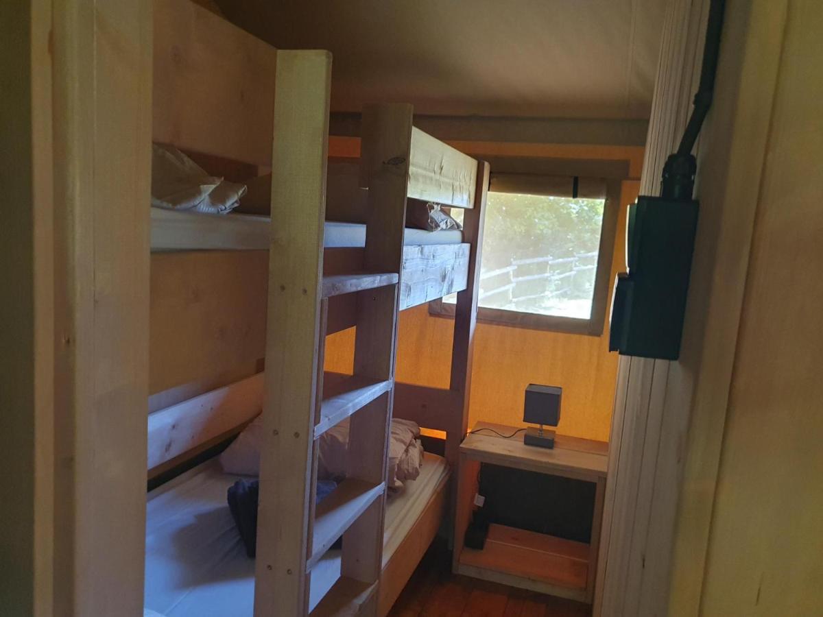 Luxury Safari Tents At Moulin Du Pommier Glamping & Camping Saulgond Exteriör bild