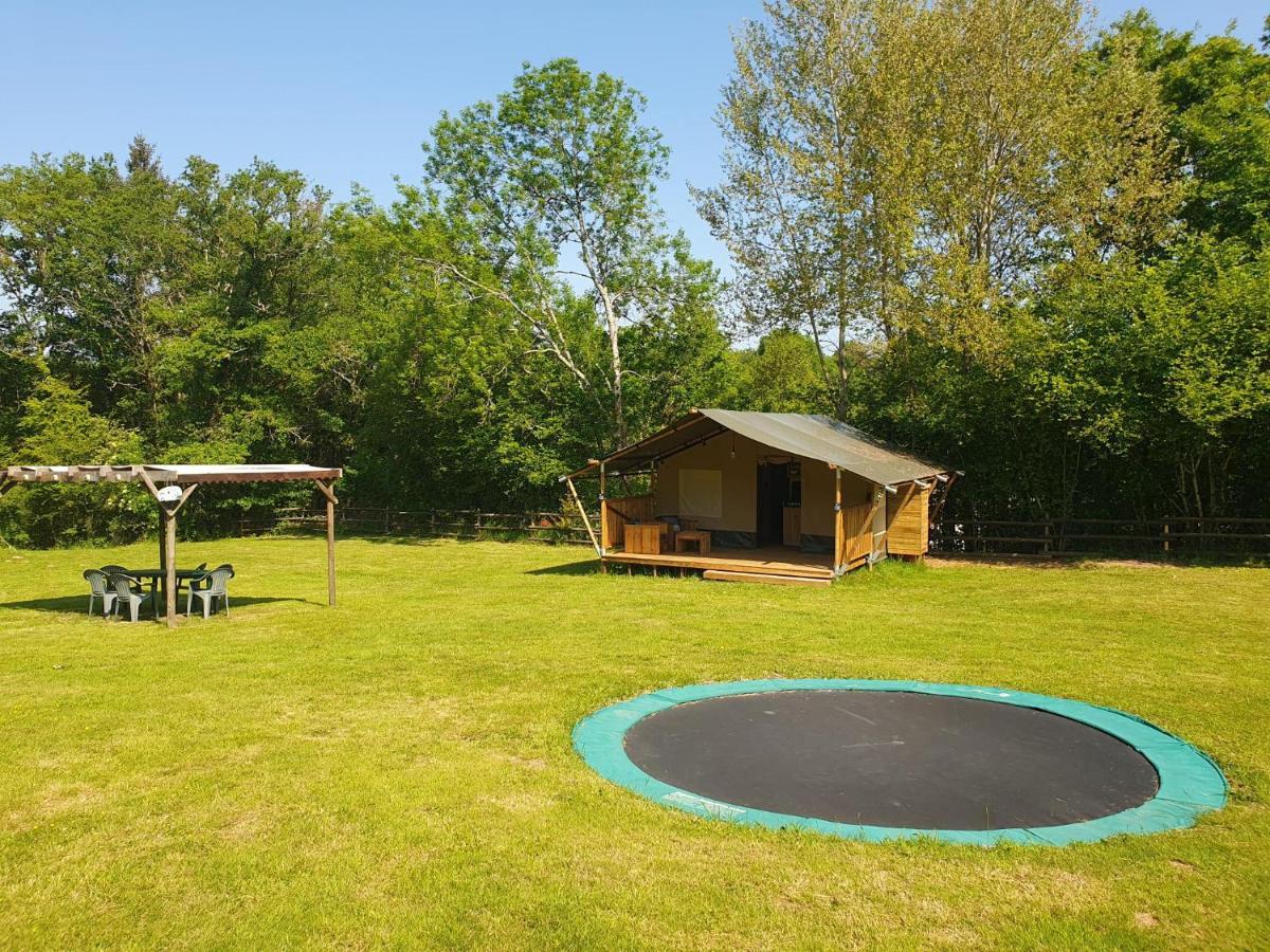 Luxury Safari Tents At Moulin Du Pommier Glamping & Camping Saulgond Exteriör bild