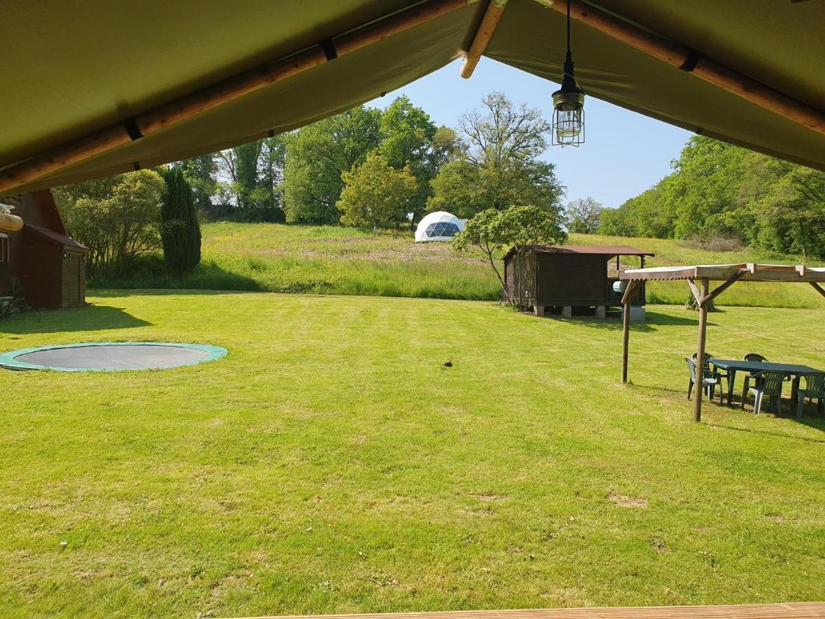 Luxury Safari Tents At Moulin Du Pommier Glamping & Camping Saulgond Exteriör bild