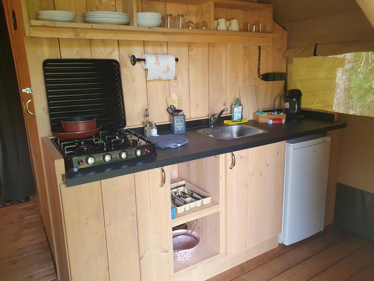 Luxury Safari Tents At Moulin Du Pommier Glamping & Camping Saulgond Exteriör bild
