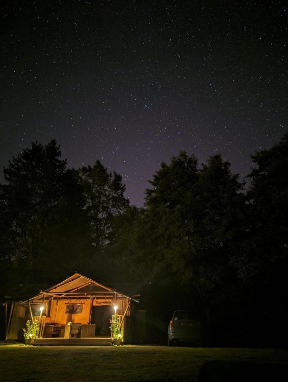 Luxury Safari Tents At Moulin Du Pommier Glamping & Camping Saulgond Exteriör bild