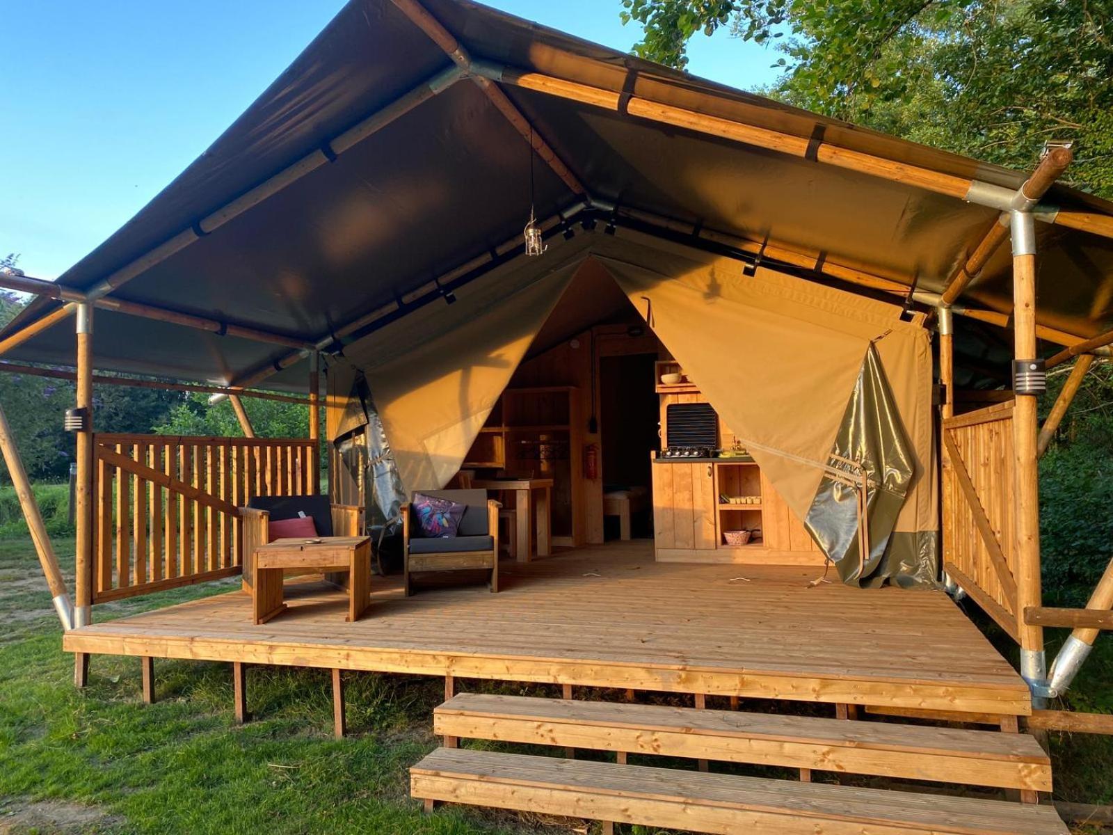 Luxury Safari Tents At Moulin Du Pommier Glamping & Camping Saulgond Exteriör bild